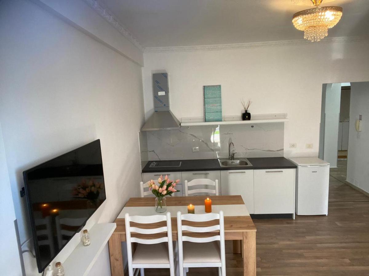 Rock Apartments Saranda Extérieur photo